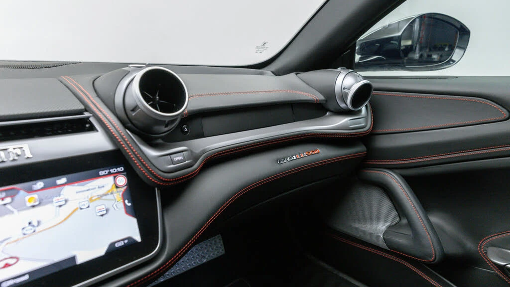 2020 Ferrari GTC4Lusso - Image 25 of 31
