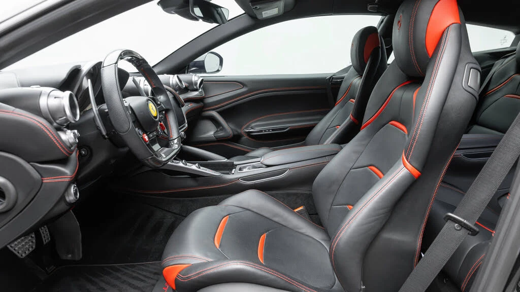 2020 Ferrari GTC4Lusso - Image 5 of 31