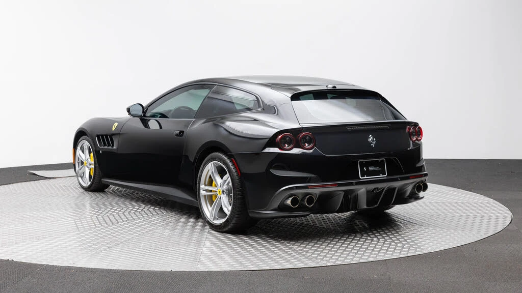 2020 Ferrari GTC4Lusso - Image 3 of 31