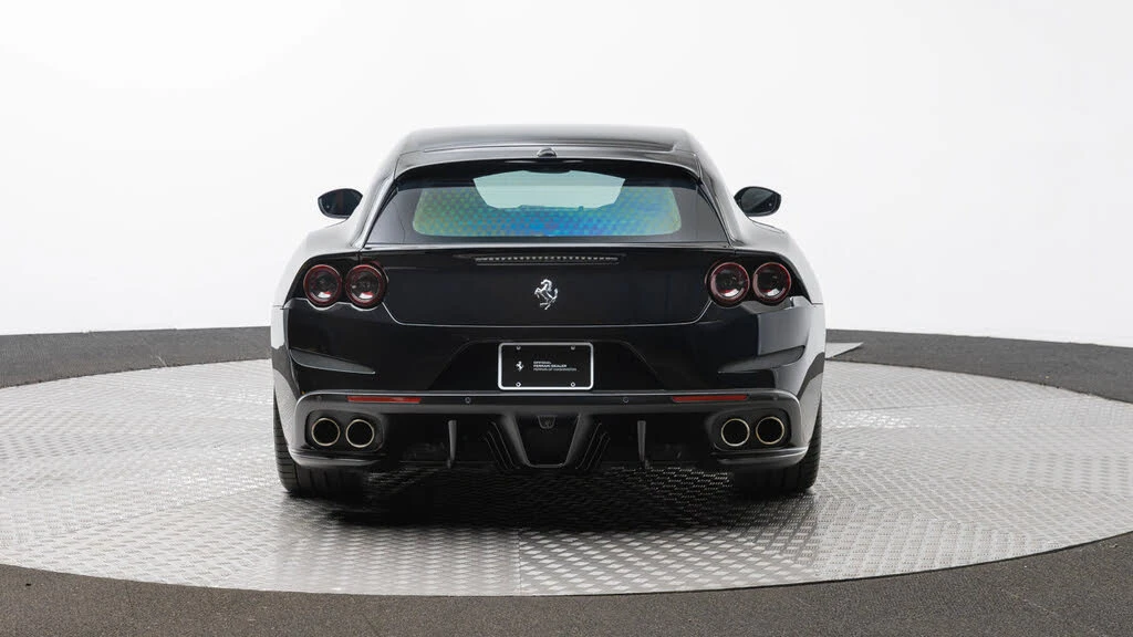 2020 Ferrari GTC4Lusso - Image 8 of 31