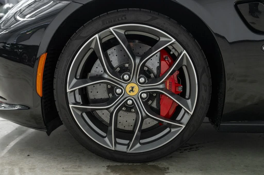 2020 Ferrari GTC4Lusso T - Image 9 of 31