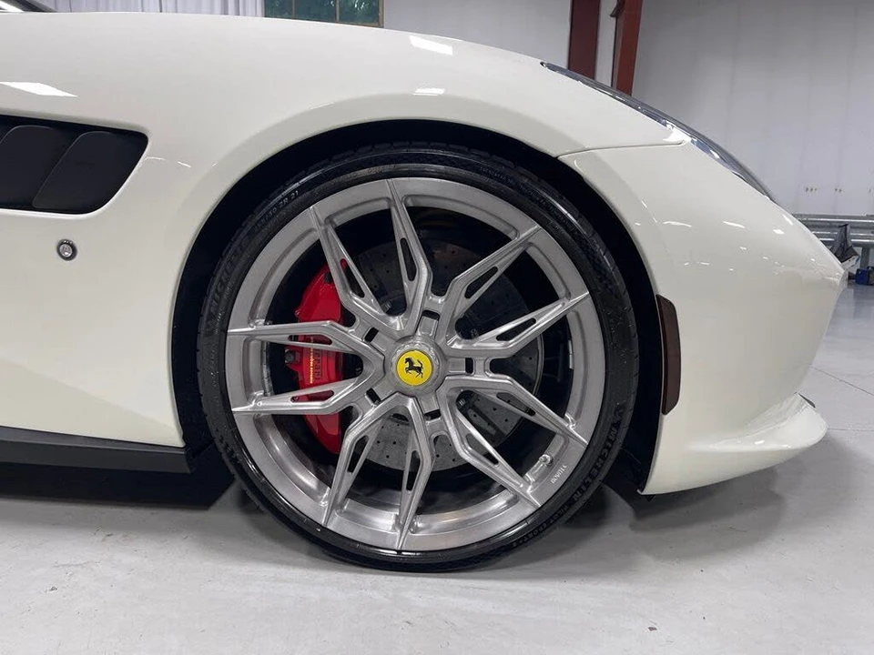 2020 Ferrari GTC4Lusso T - Image 16 of 29