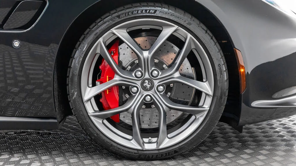 2020 Ferrari GTC4Lusso T - Image 15 of 31
