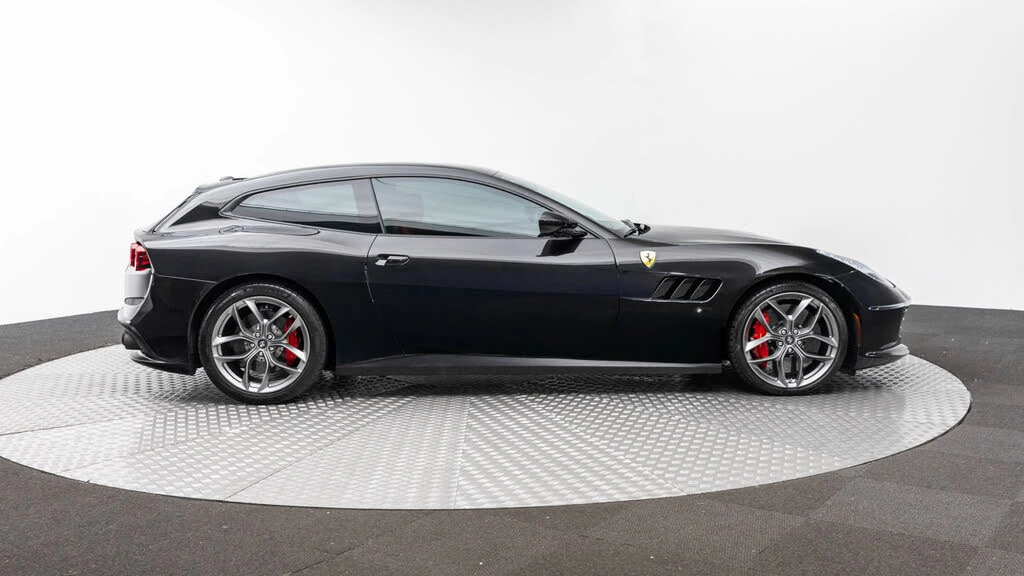 2020 Ferrari GTC4Lusso T - Image 9 of 31