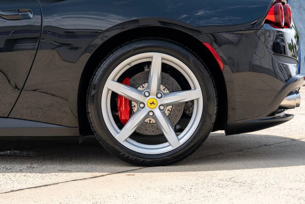2020 Ferrari GTC4Lusso T - Image 11 of 31