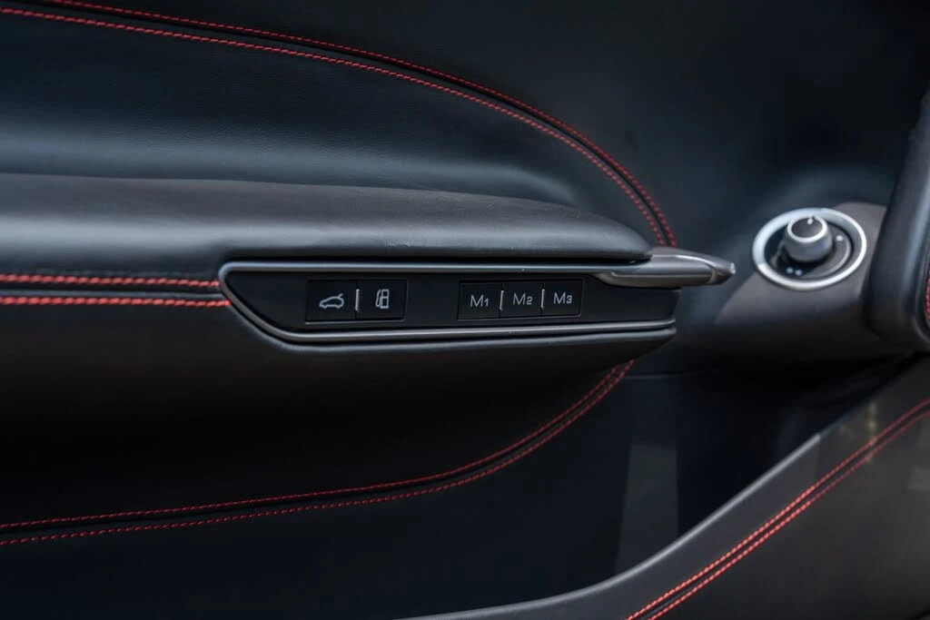 2020 Ferrari GTC4Lusso T - Image 24 of 31