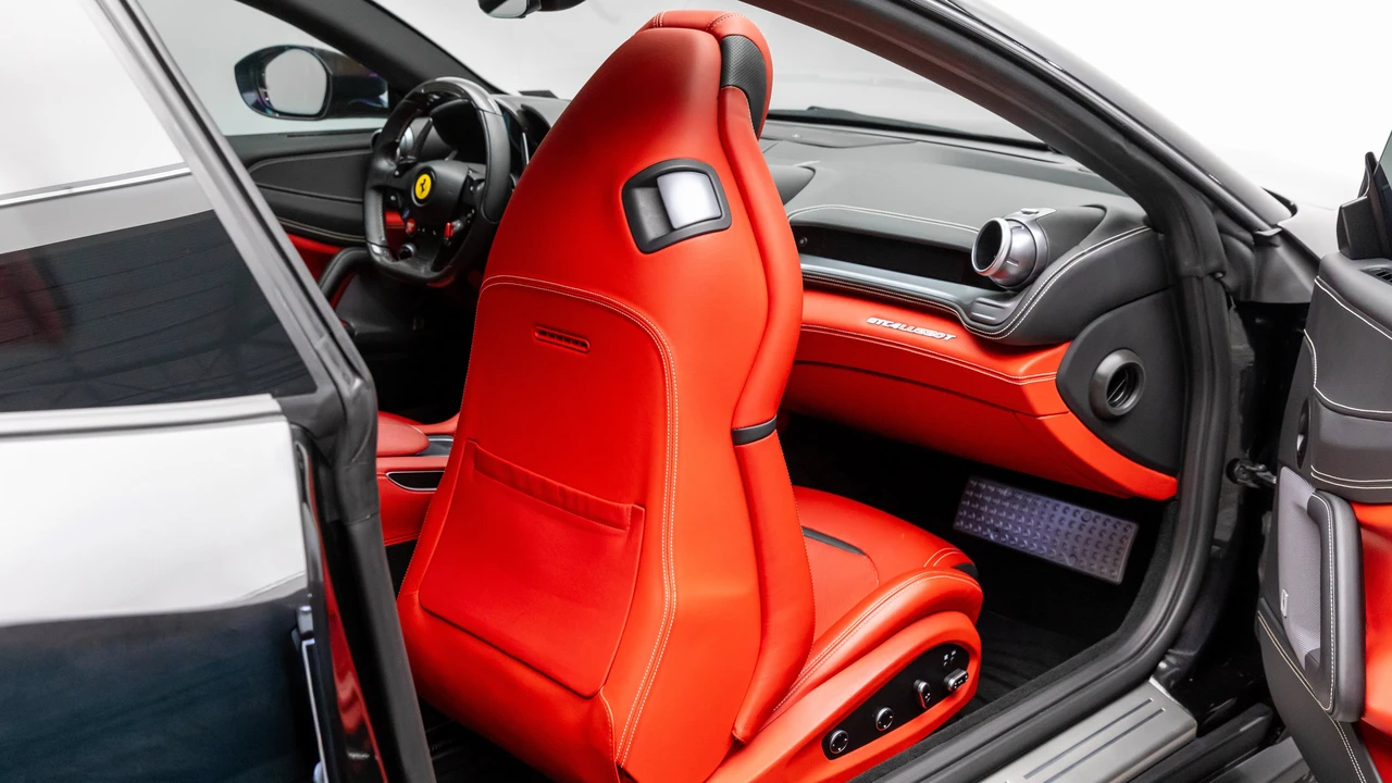 2020 Ferrari GTC4Lusso T - Image 28 of 31