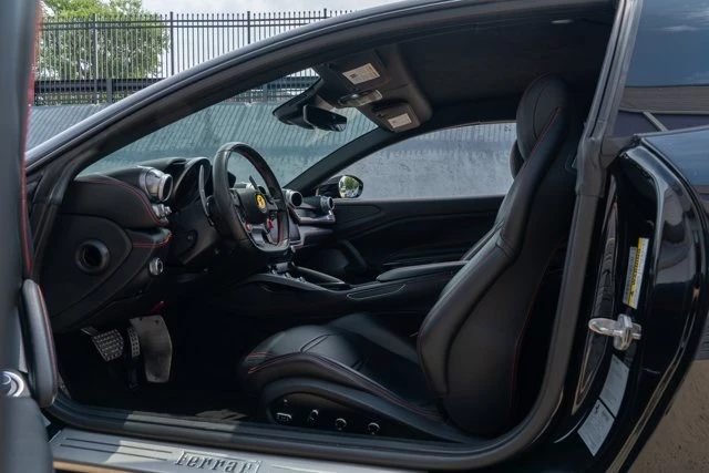 2020 Ferrari GTC4Lusso T - Image 27 of 31