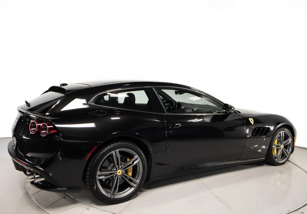 2020 Ferrari GTC4Lusso - Image 30 of 31