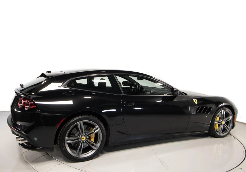 2020 Ferrari GTC4Lusso - Image 29 of 31