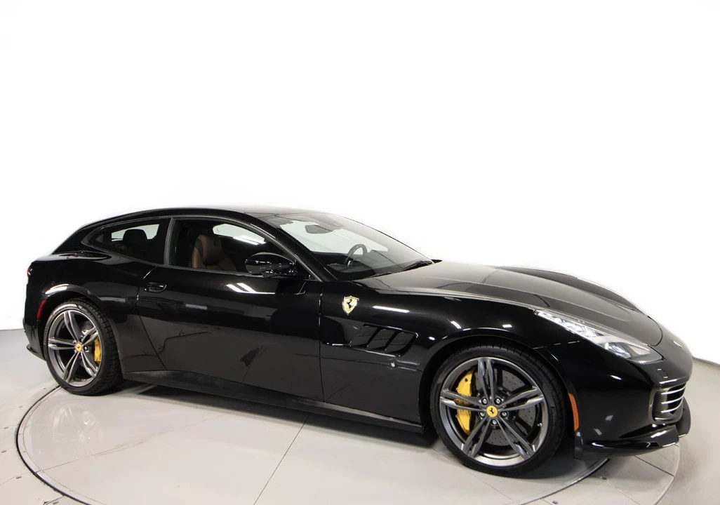 2020 Ferrari GTC4Lusso - Image 27 of 31