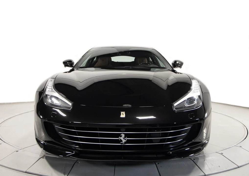2020 Ferrari GTC4Lusso - Image 17 of 31