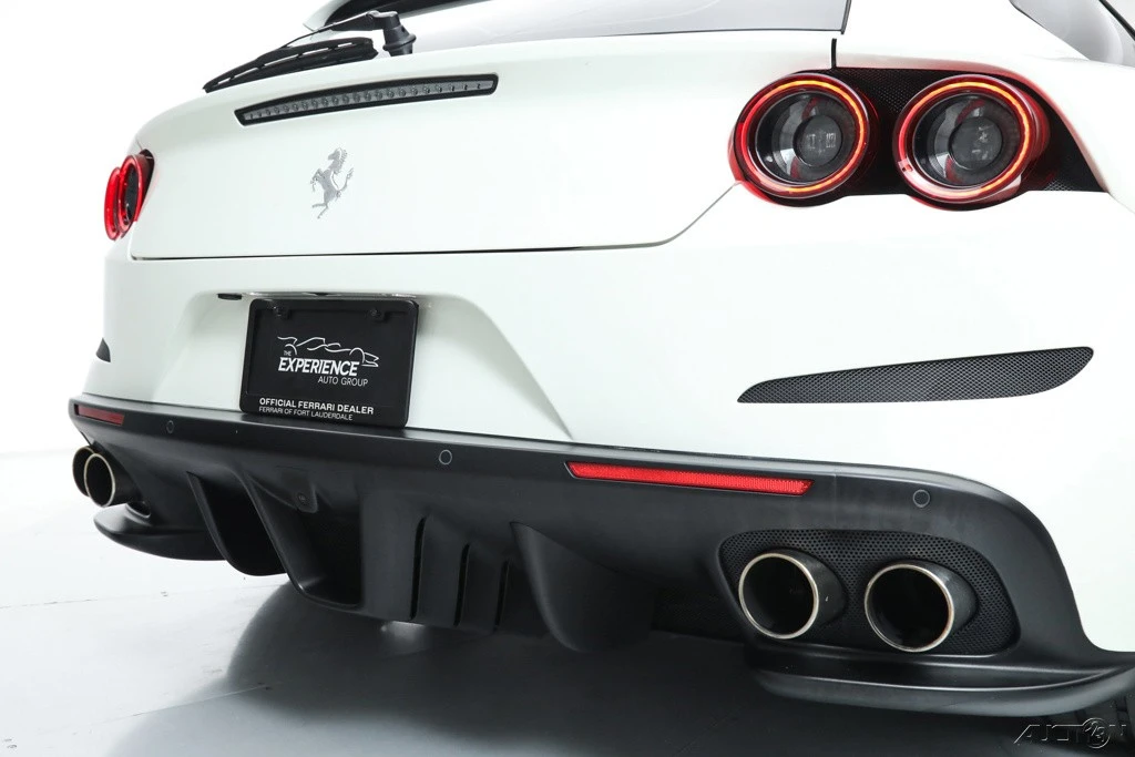 2020 Ferrari GTC4Lusso - Image 17 of 21