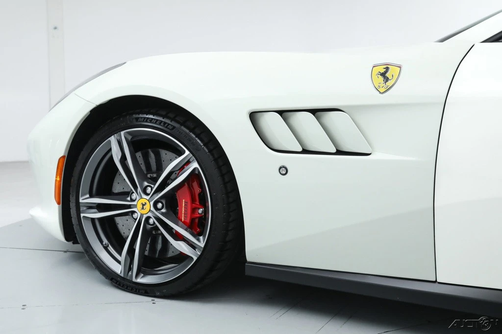 2020 Ferrari GTC4Lusso - Image 15 of 21