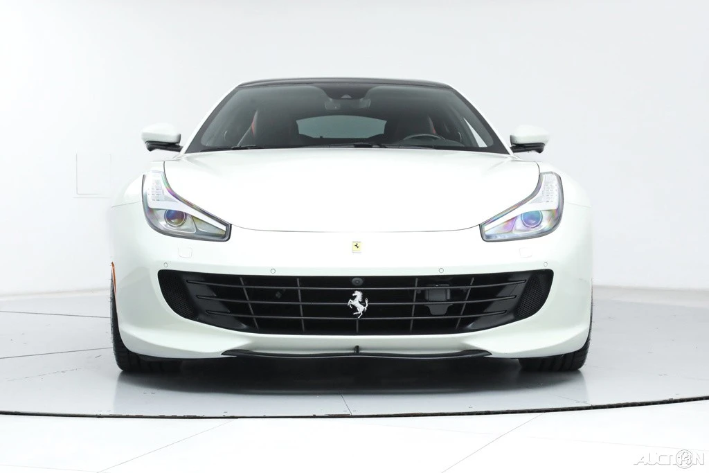 2020 Ferrari GTC4Lusso - Image 11 of 21