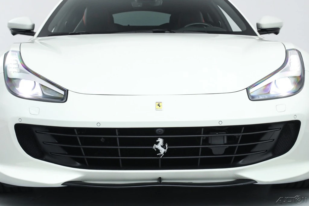 2020 Ferrari GTC4Lusso - Image 12 of 21