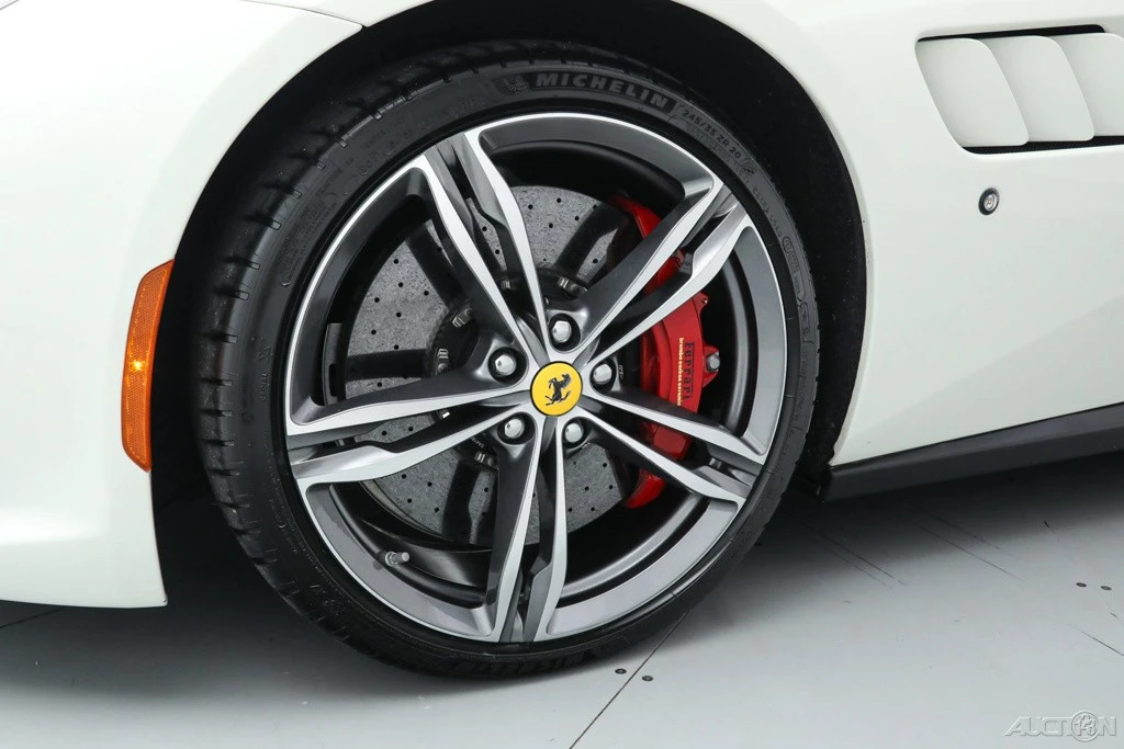 2020 Ferrari GTC4Lusso - Image 14 of 21