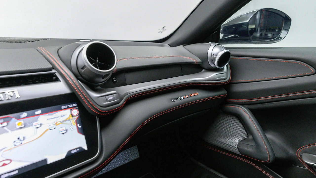 2020 Ferrari GTC4Lusso - Image 25 of 31