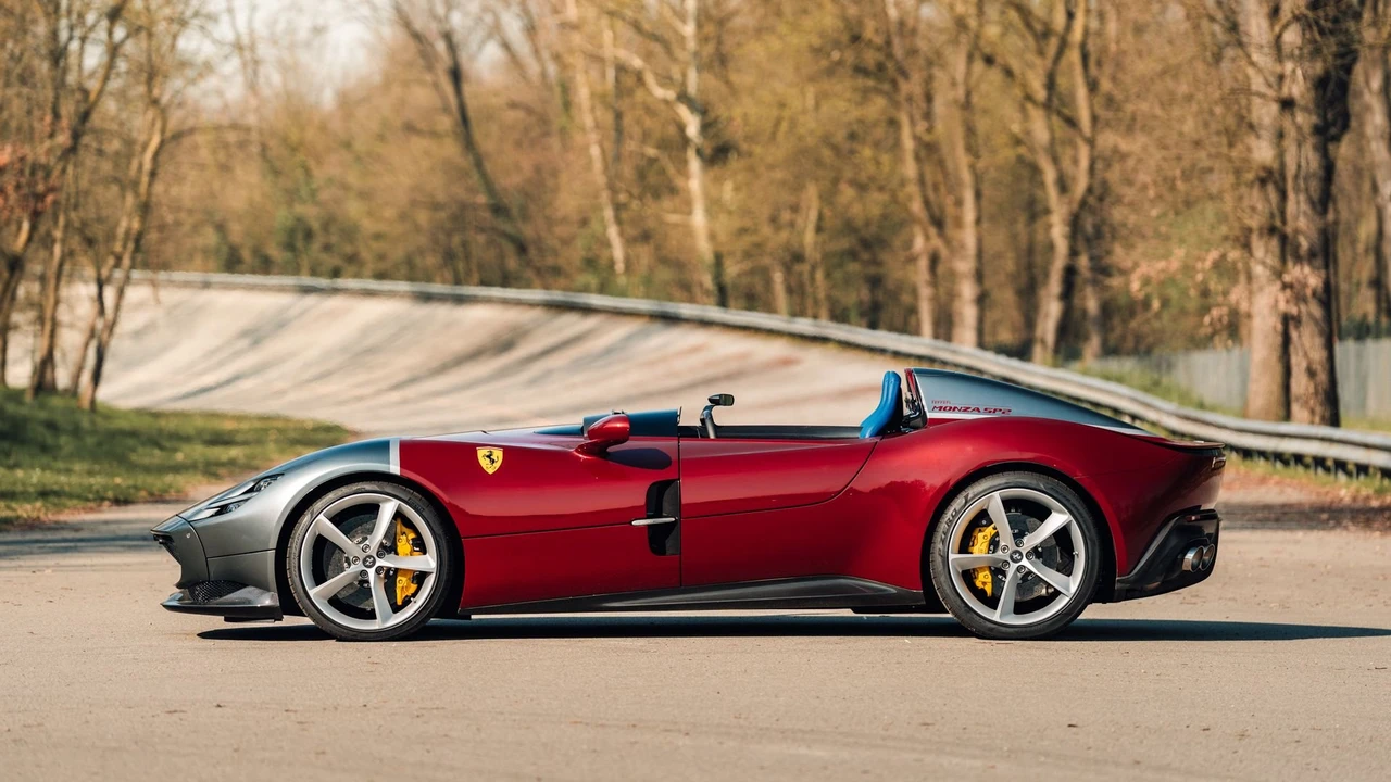 2020 Ferrari Monza SP2 - Image 5 of 31