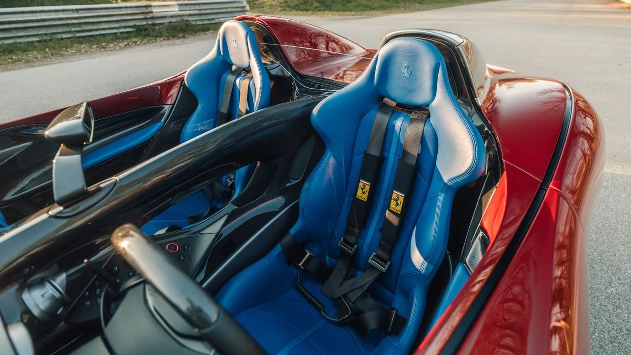 2020 Ferrari Monza SP2 - Image 8 of 31
