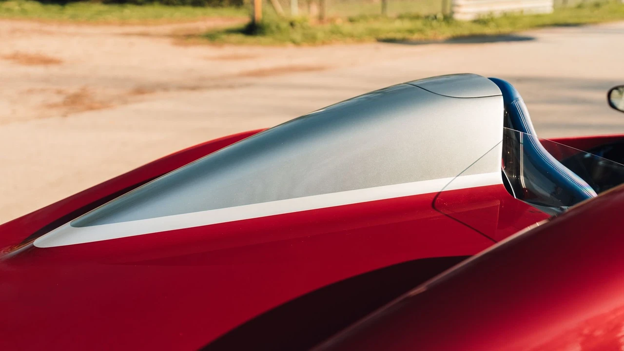 2020 Ferrari Monza SP2 - Image 26 of 31