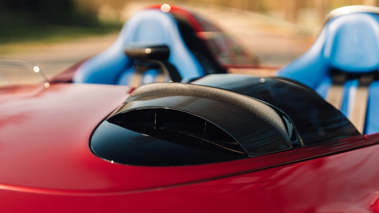 2020 Ferrari Monza SP2 - Image 27 of 31
