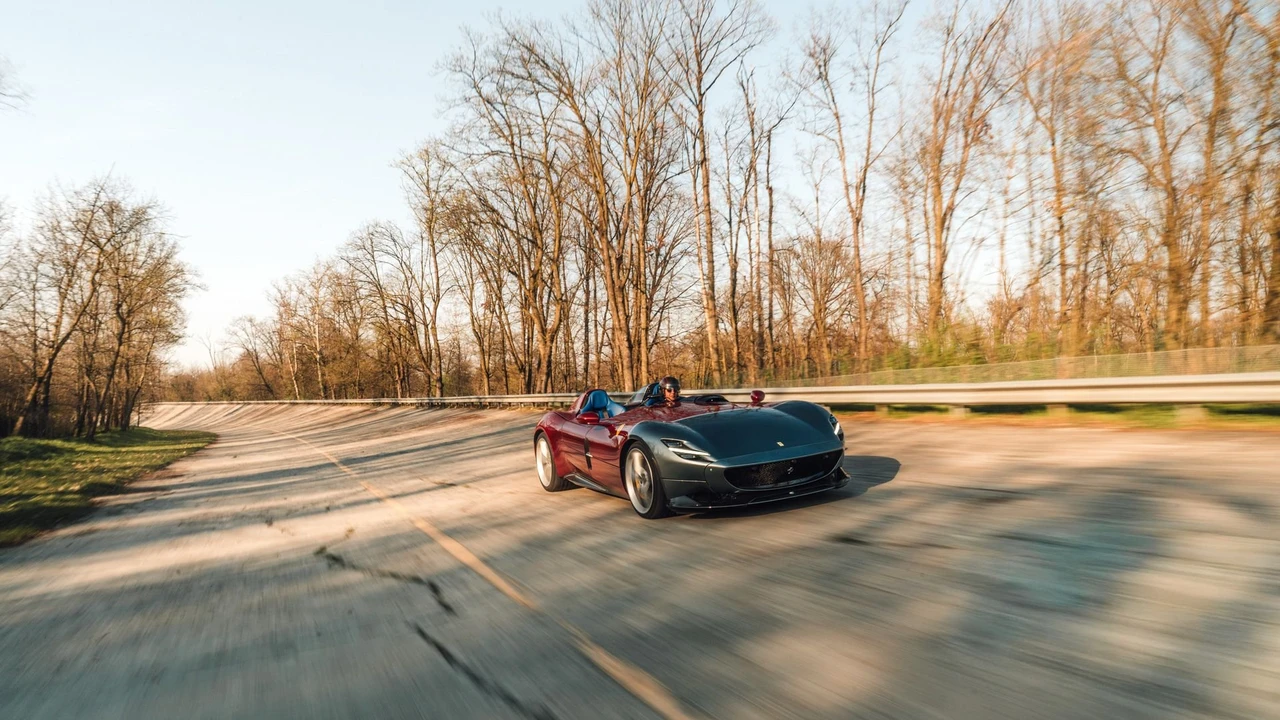2020 Ferrari Monza SP2 - Image 17 of 31