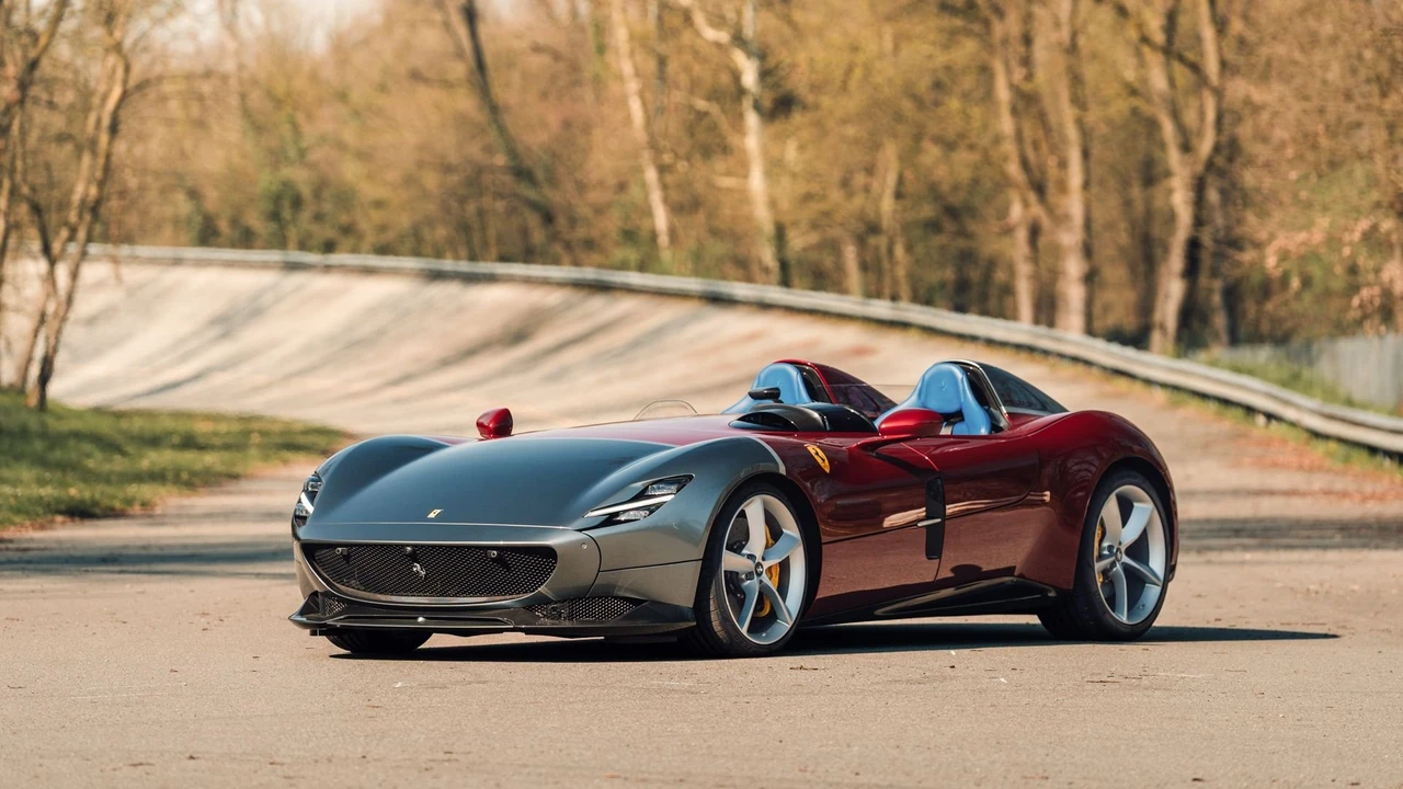 2020 Ferrari Monza SP2 - Image 11 of 31