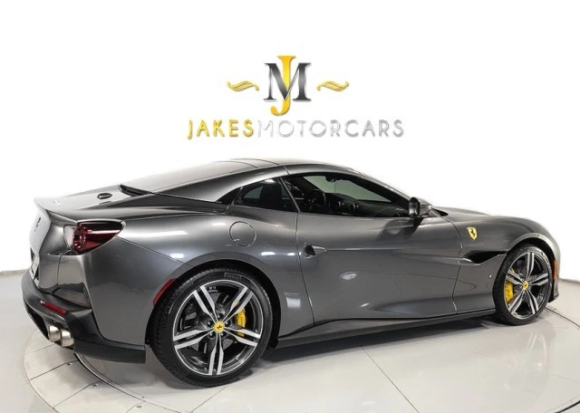 2020 Ferrari Portofino - Image 10 of 24