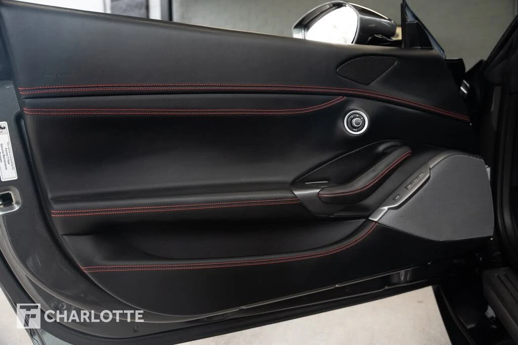 2020 Ferrari Portofino - Image 19 of 31