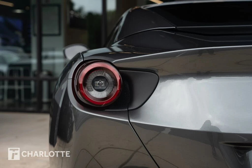 2020 Ferrari Portofino - Image 13 of 31