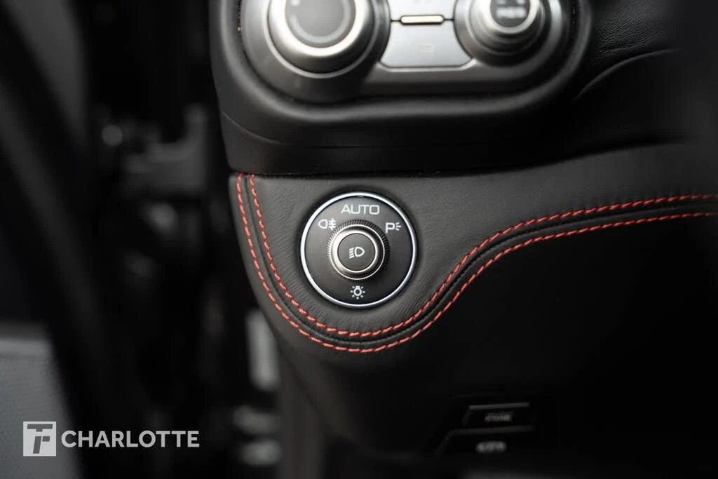 2020 Ferrari Portofino - Image 27 of 31