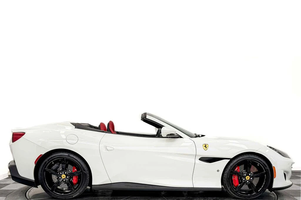 2020 Ferrari Portofino - Image 2 of 31