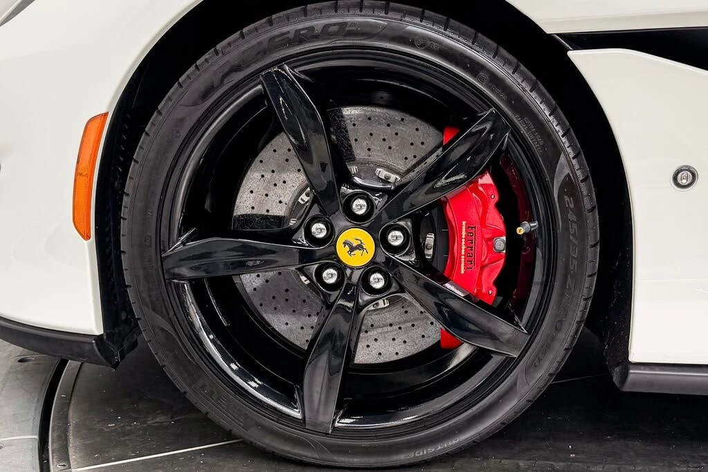 2020 Ferrari Portofino - Image 10 of 31