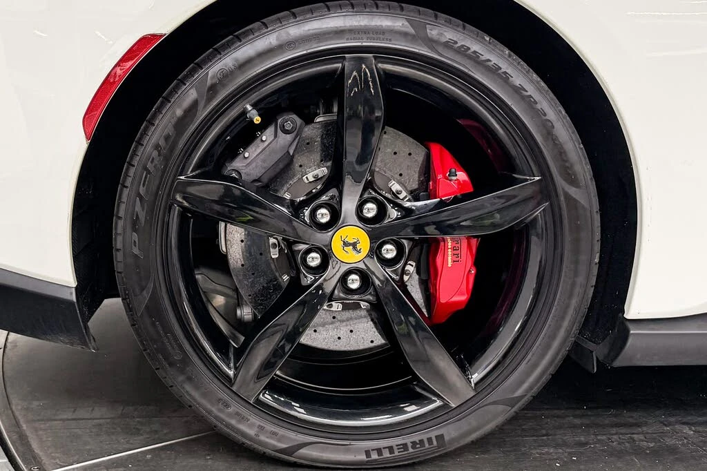 2020 Ferrari Portofino - Image 28 of 31