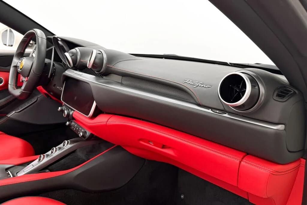 2020 Ferrari Portofino - Image 14 of 31