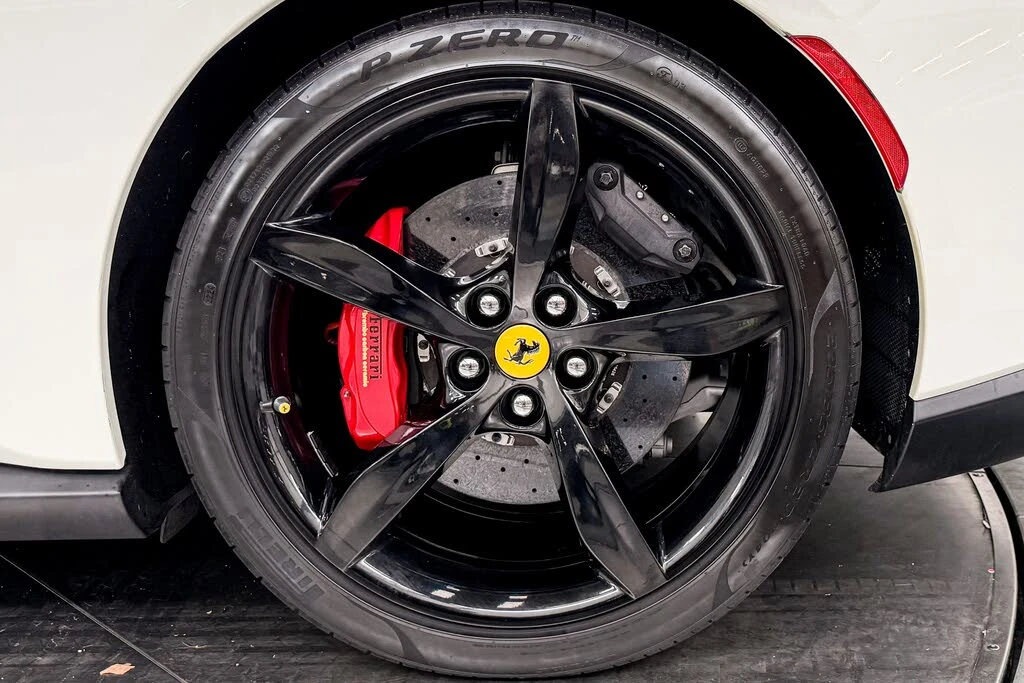 2020 Ferrari Portofino - Image 11 of 31