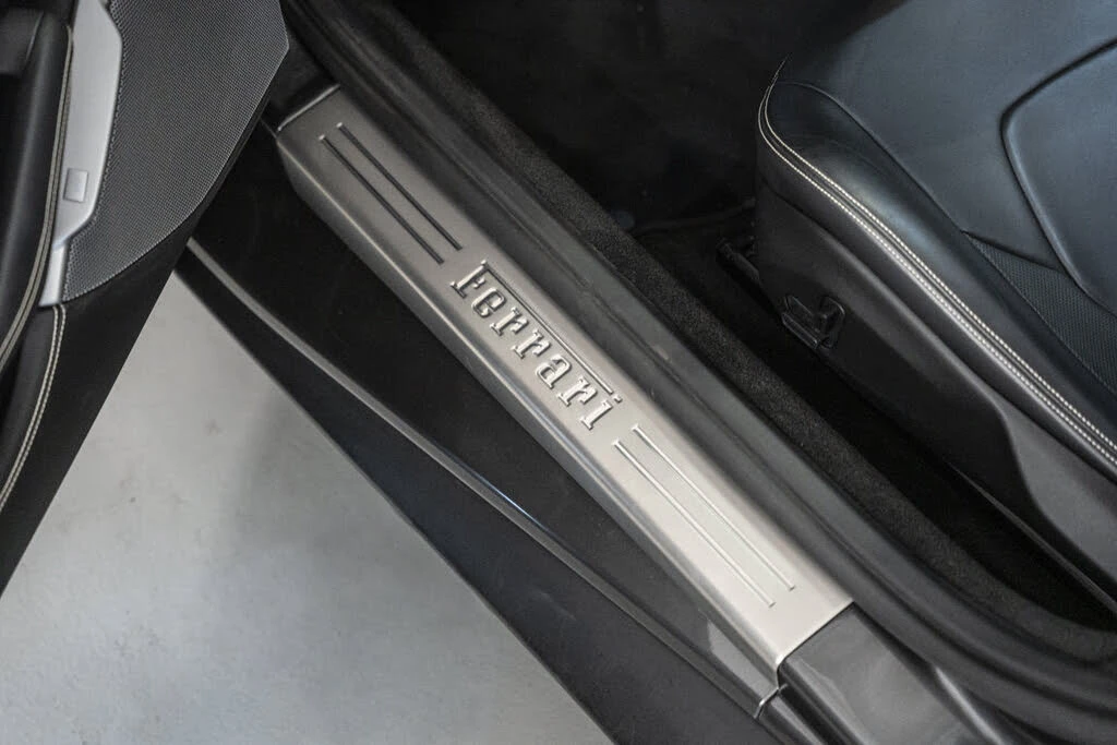 2020 Ferrari Portofino - Image 28 of 31
