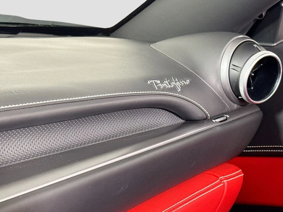 2020 Ferrari Portofino - Image 12 of 28
