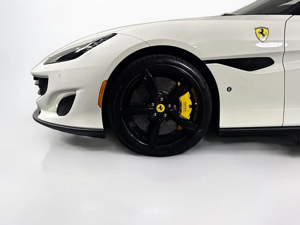 2020 Ferrari Portofino - Image 27 of 28