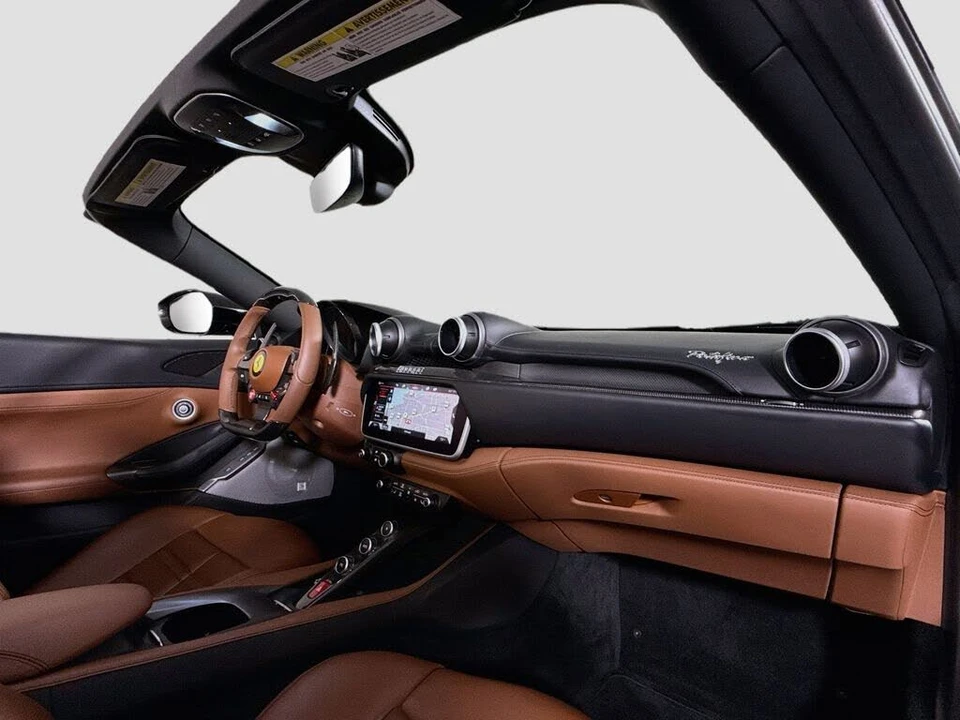 2020 Ferrari Portofino - Image 17 of 30