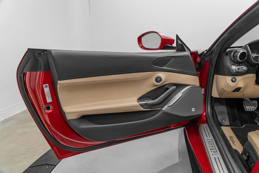 2020 Ferrari Portofino - Image 19 of 31