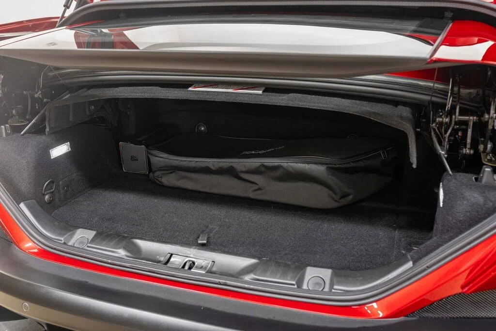 2020 Ferrari Portofino - Image 26 of 31