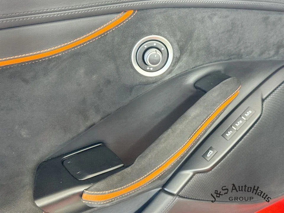 2020 Ferrari Portofino - Image 24 of 31