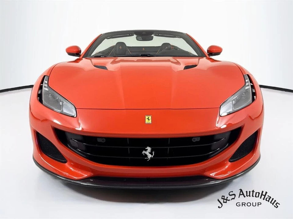 2020 Ferrari Portofino - Image 2 of 31