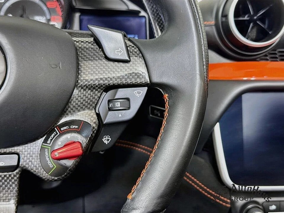 2020 Ferrari Portofino - Image 14 of 31