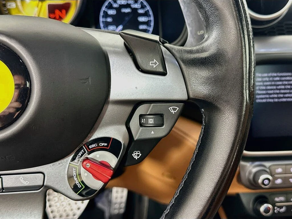 2020 Ferrari Portofino - Image 19 of 31