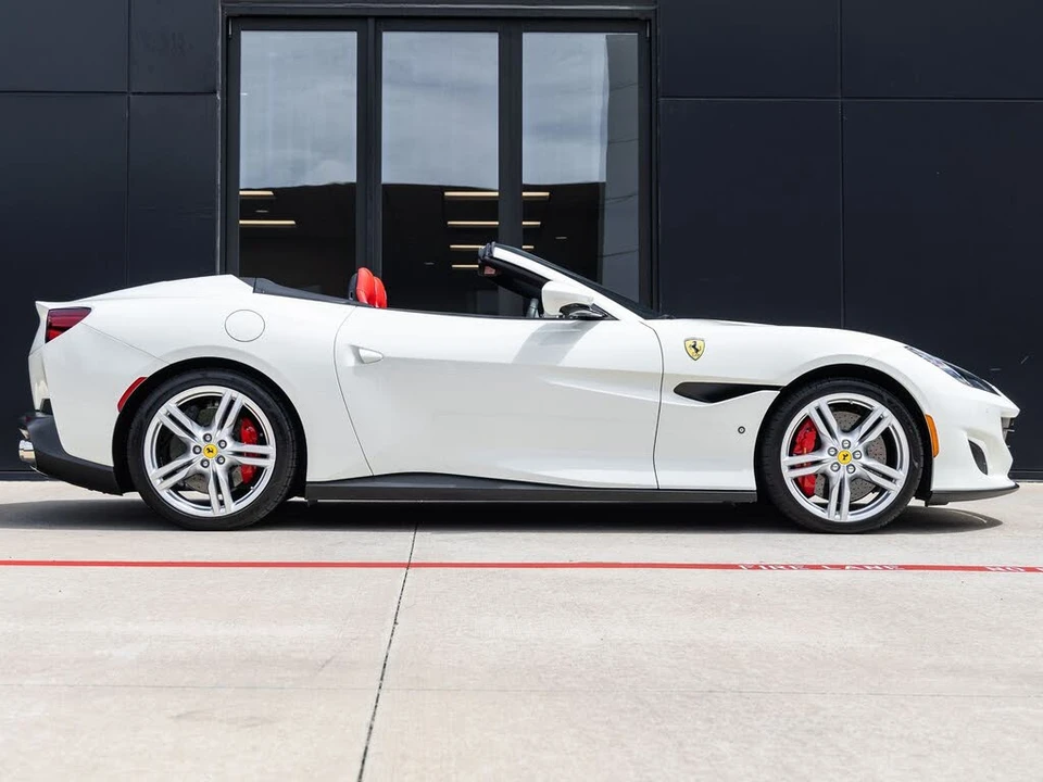 2020 Ferrari Portofino - Image 13 of 31