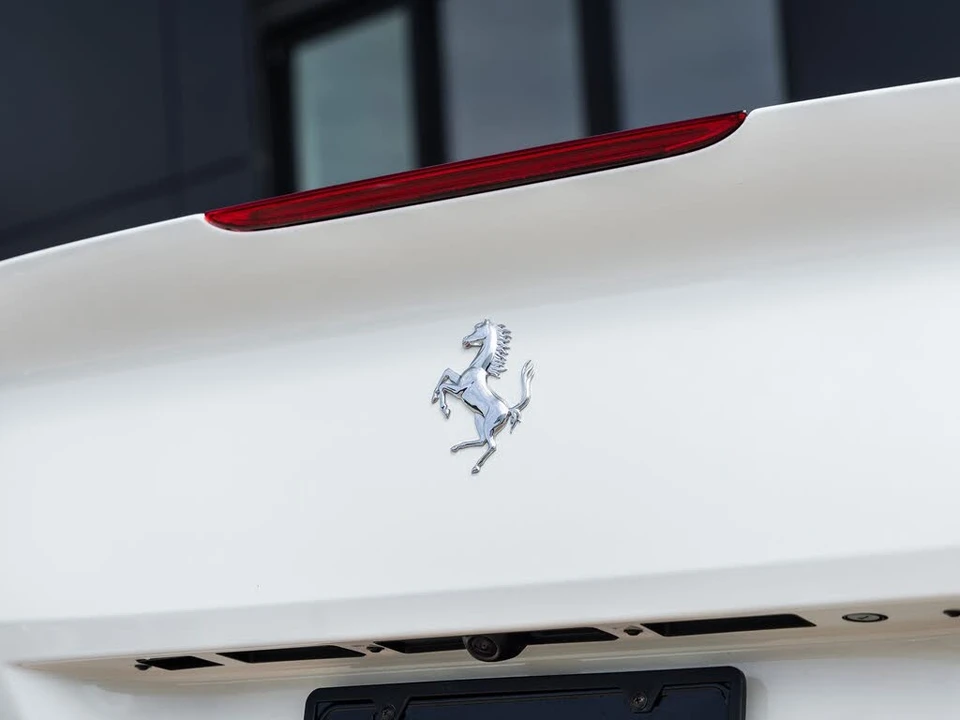 2020 Ferrari Portofino - Image 17 of 31