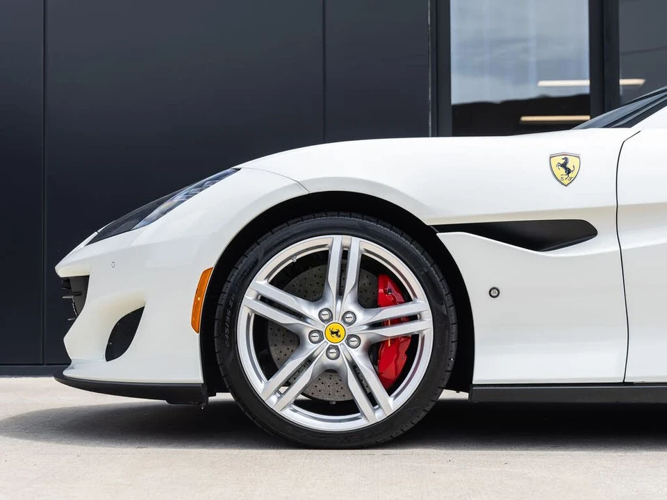 2020 Ferrari Portofino - Image 14 of 31